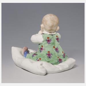 Meissen, Jugendstil-Figur "Kind, auf einem Kissen sitzend"