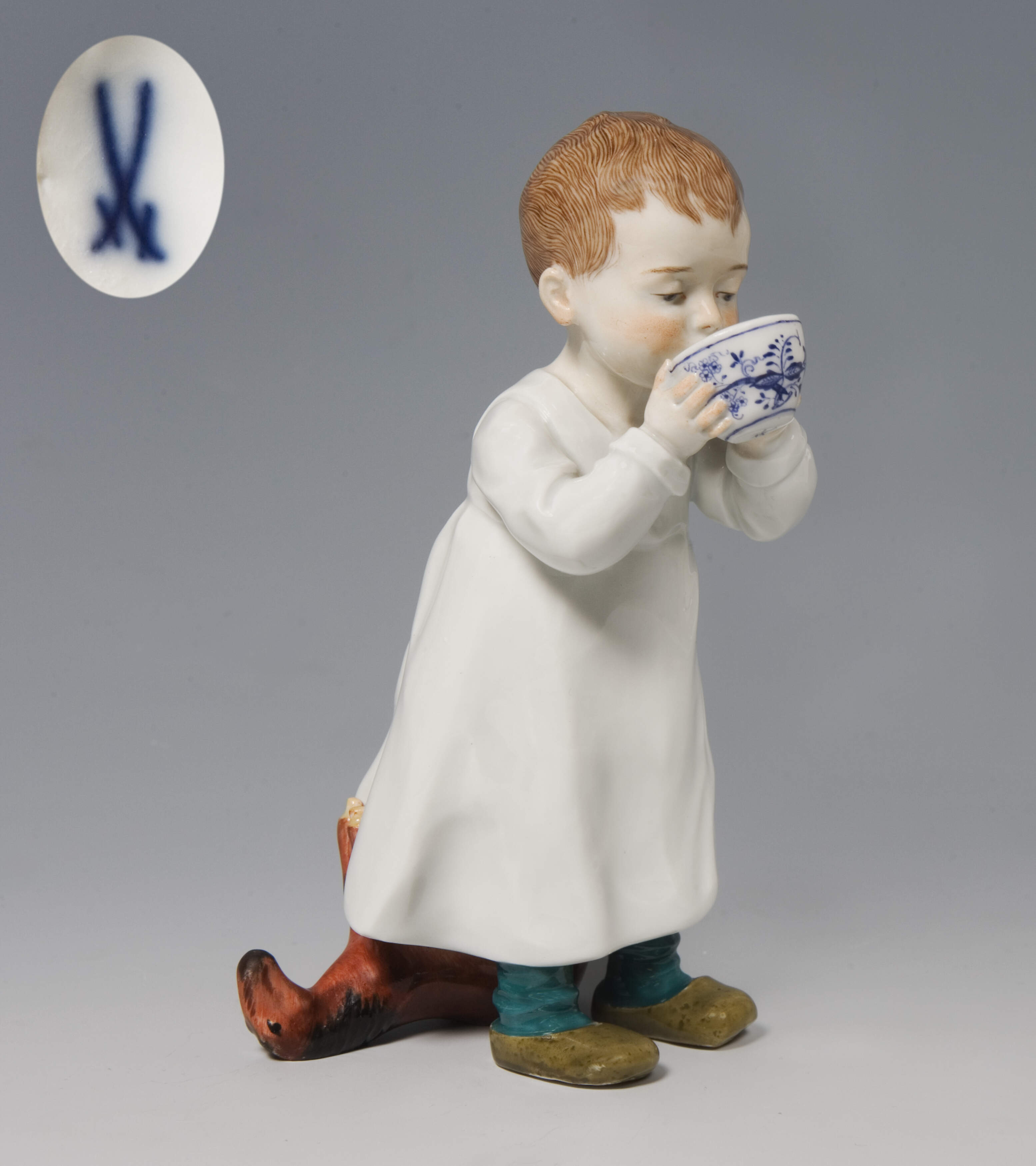 Meissen, Jugendstil-Figur "Kind, trinkend"