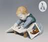 Meissen, Jugendstil-Figur "Kind mit Bilderbuch"