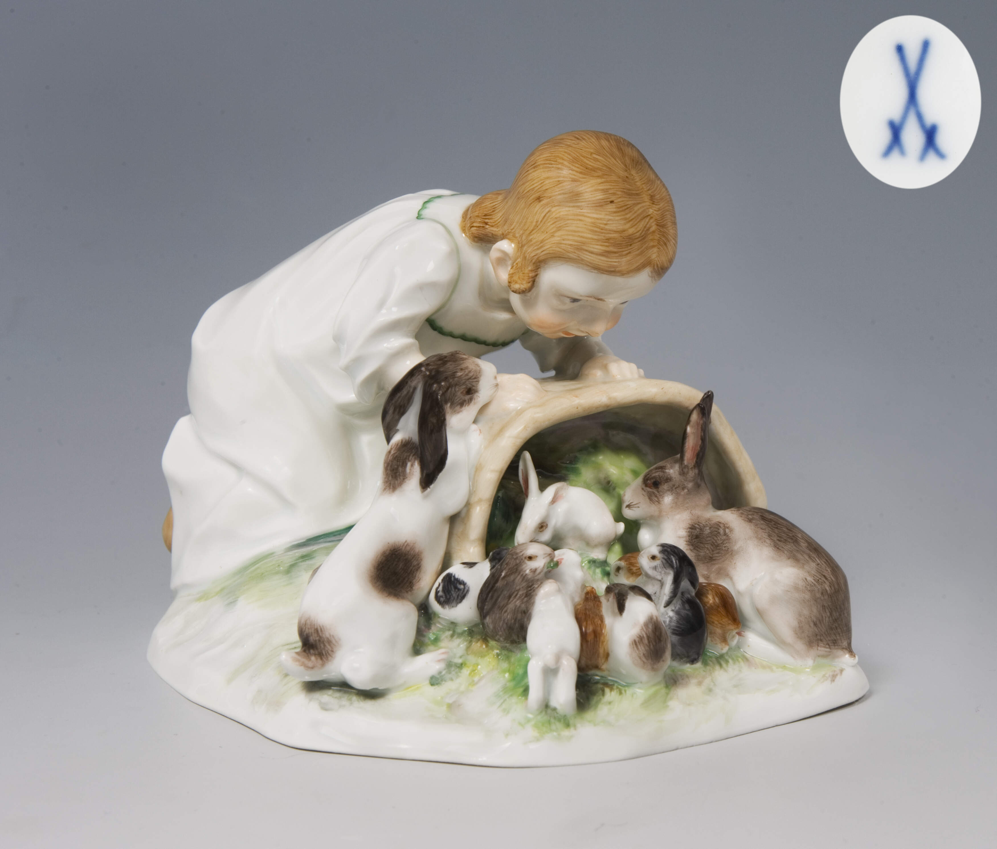 Meissen, Jugendstil-Figur "Kind mit Kaninchen"