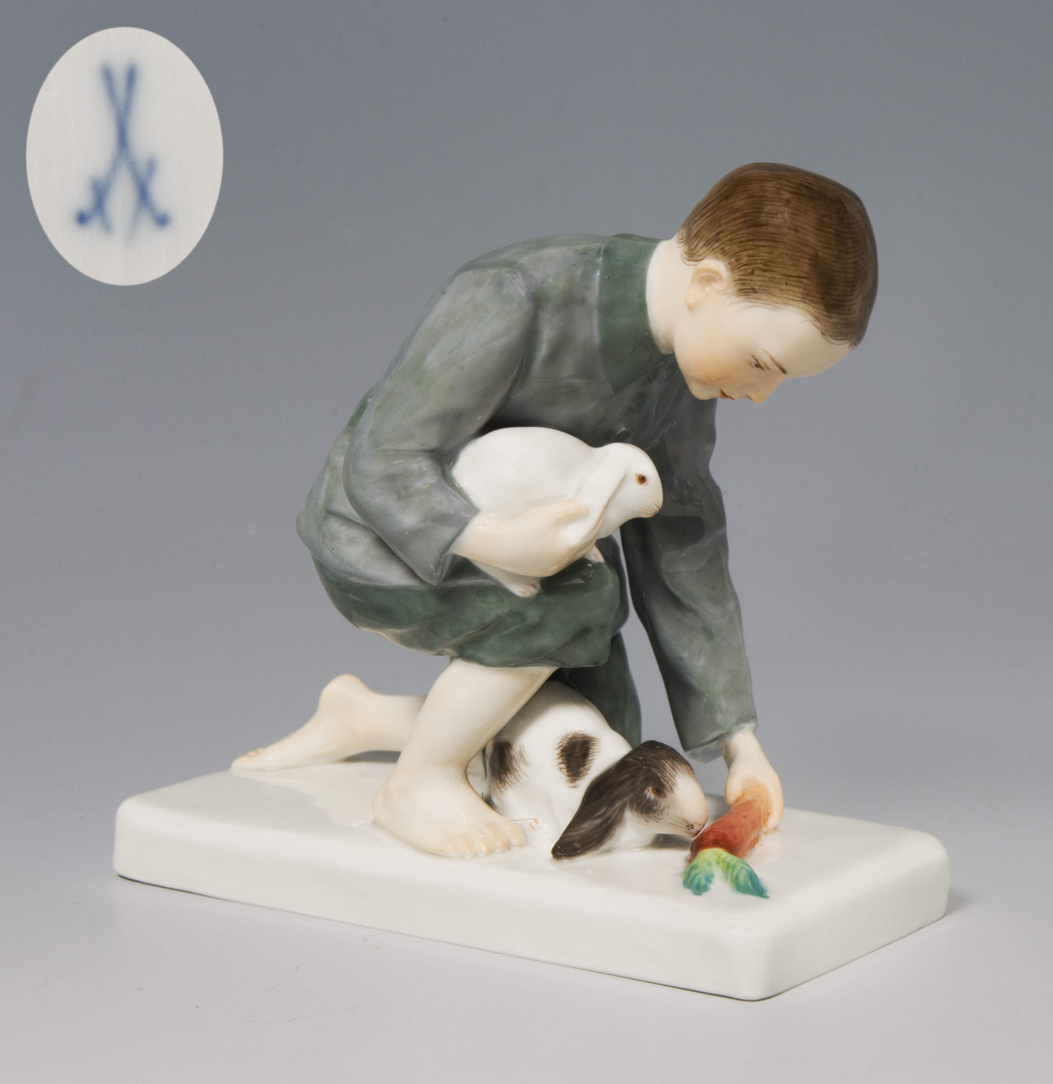 Meissen, Jugendstil-Figur "Knabe mit Kaninchen"