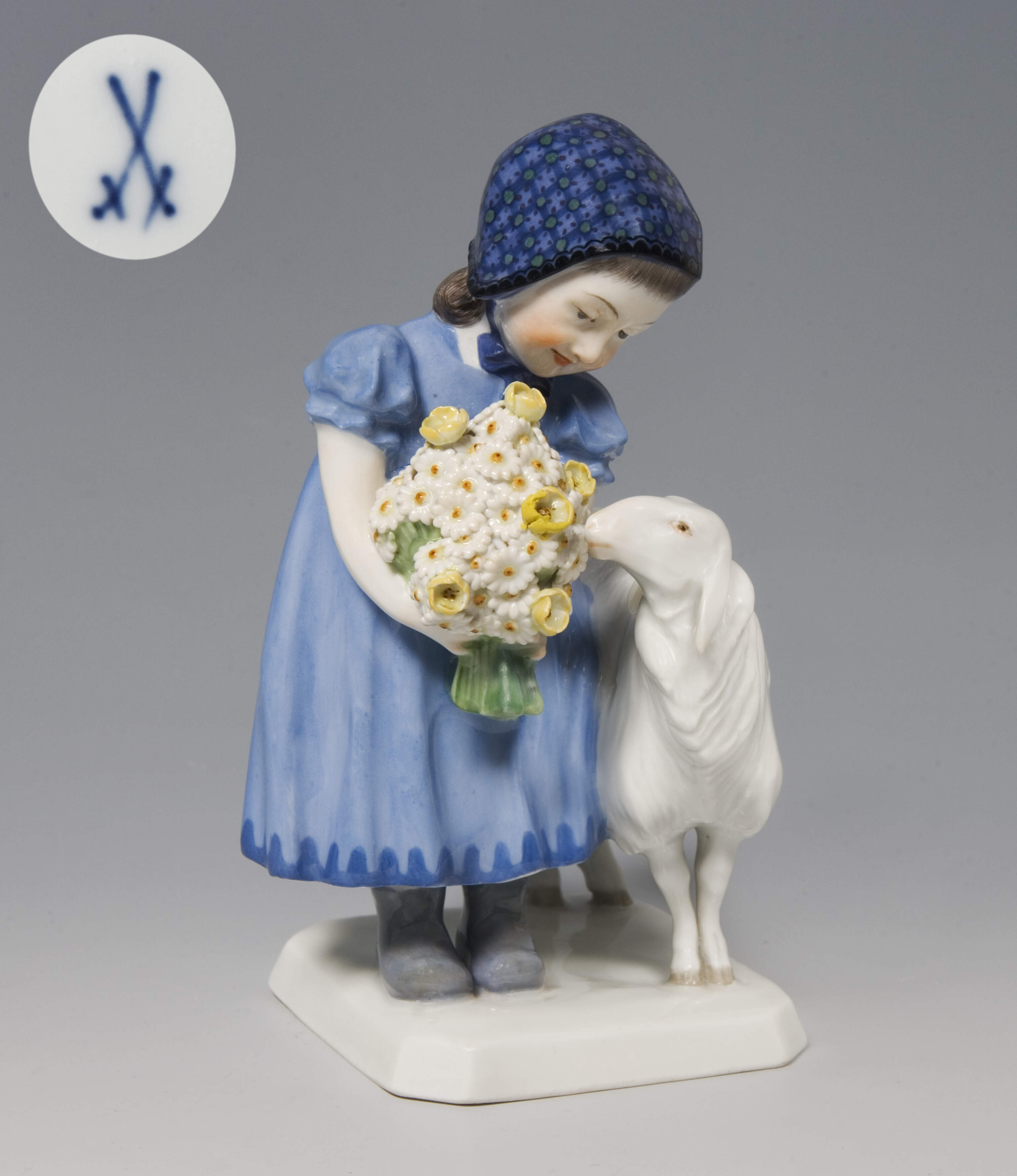 Meissen, Jugendstil-Figur "Mädchen mit Schaf"