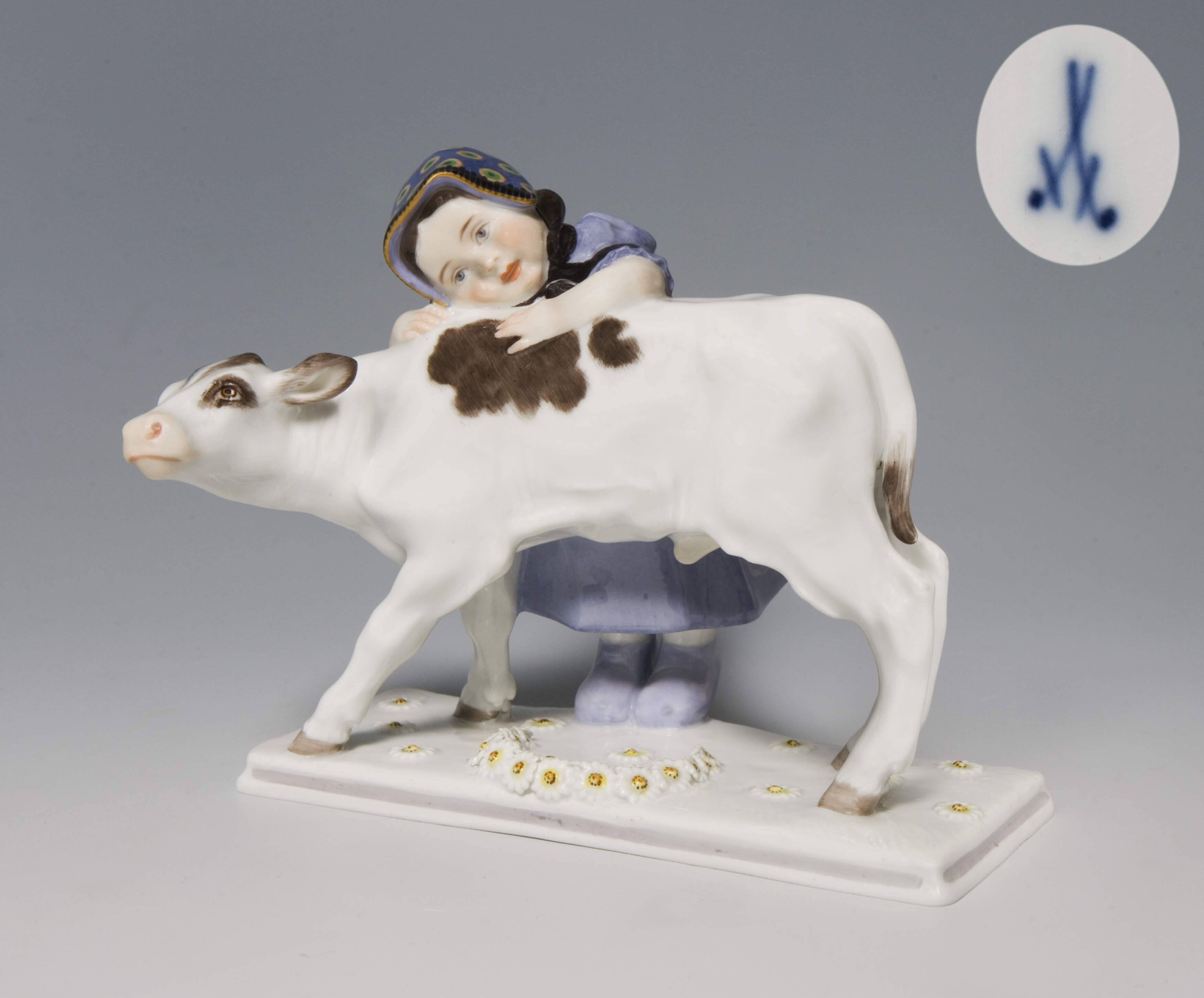 Meissen, Jugendstil-Figur "Mädchen mit Kalb"