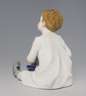 Meissen, Jugendstil-Figur "Kind mit Holzschaf"