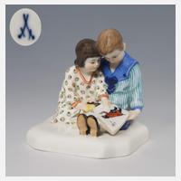 Meissen, Jugendstil-Figurengruppe "Kinder mit Bilderbuch"111