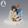 Meissen, Jugendstil-Figurengruppe "Kinder mit Bilderbuch"