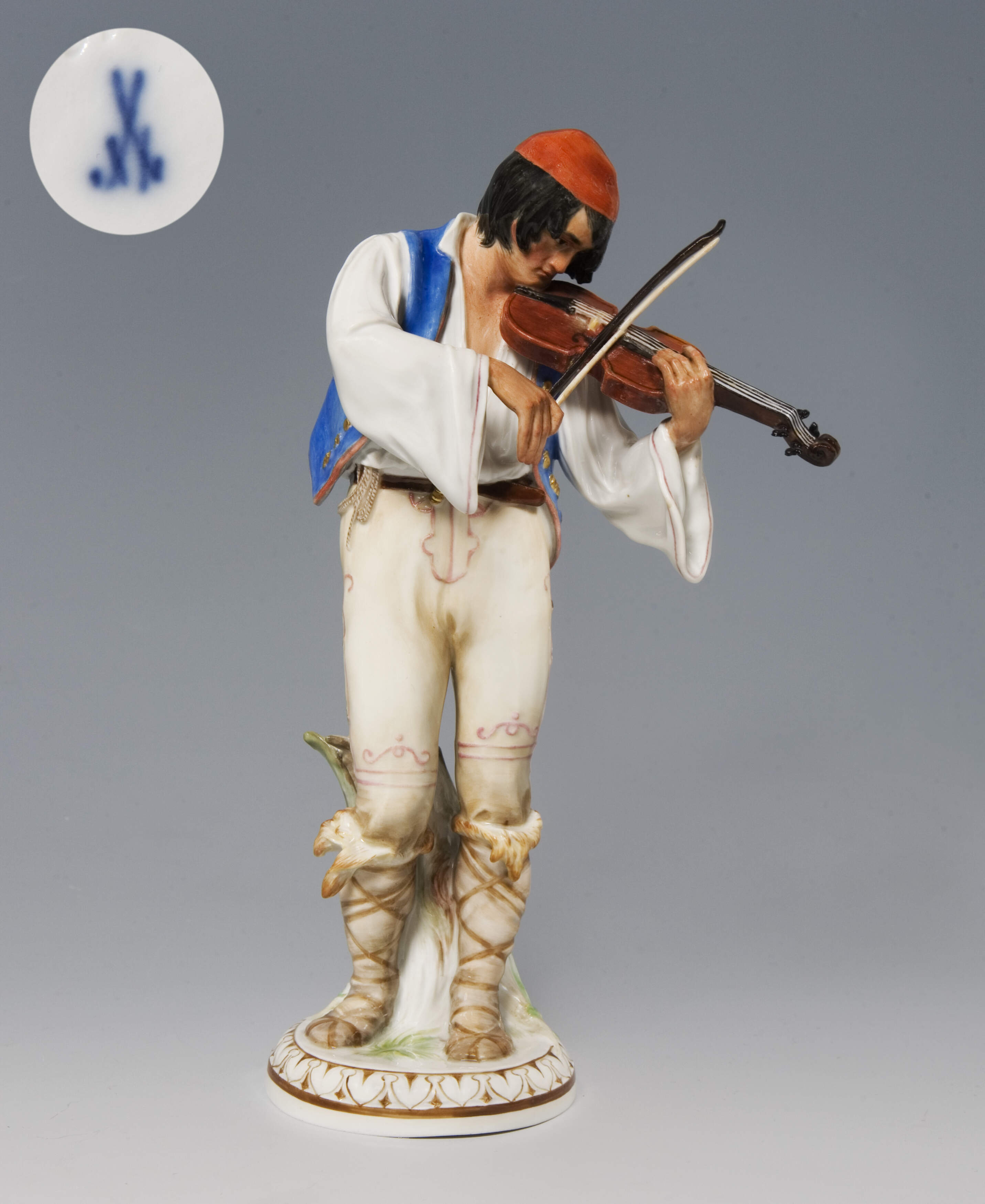 Meissen, Jugendstil-Figur "Sinto, Geige spielend"