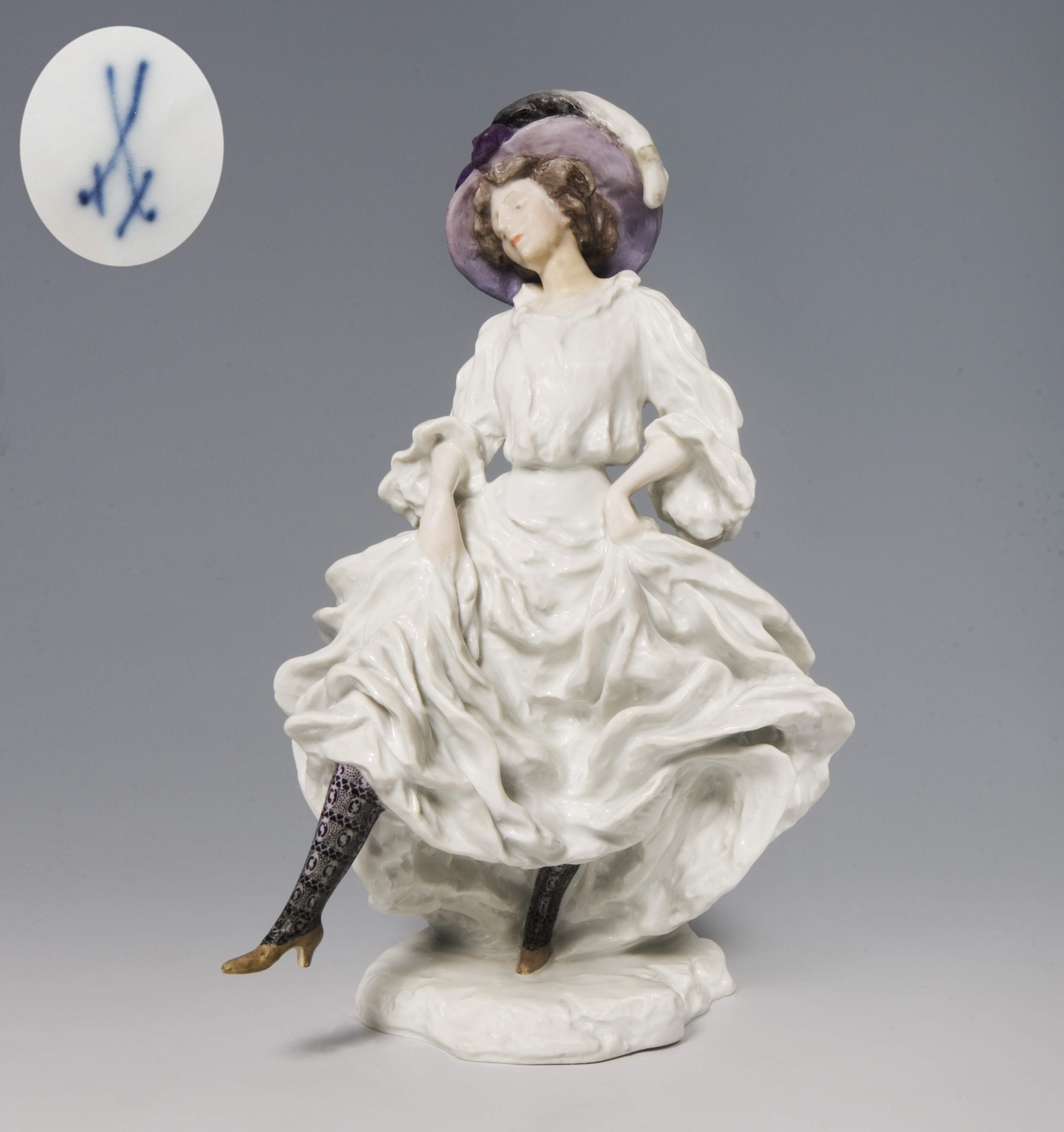 Meissen, Jugendstil-Figur "Cancan-Tänzerin"