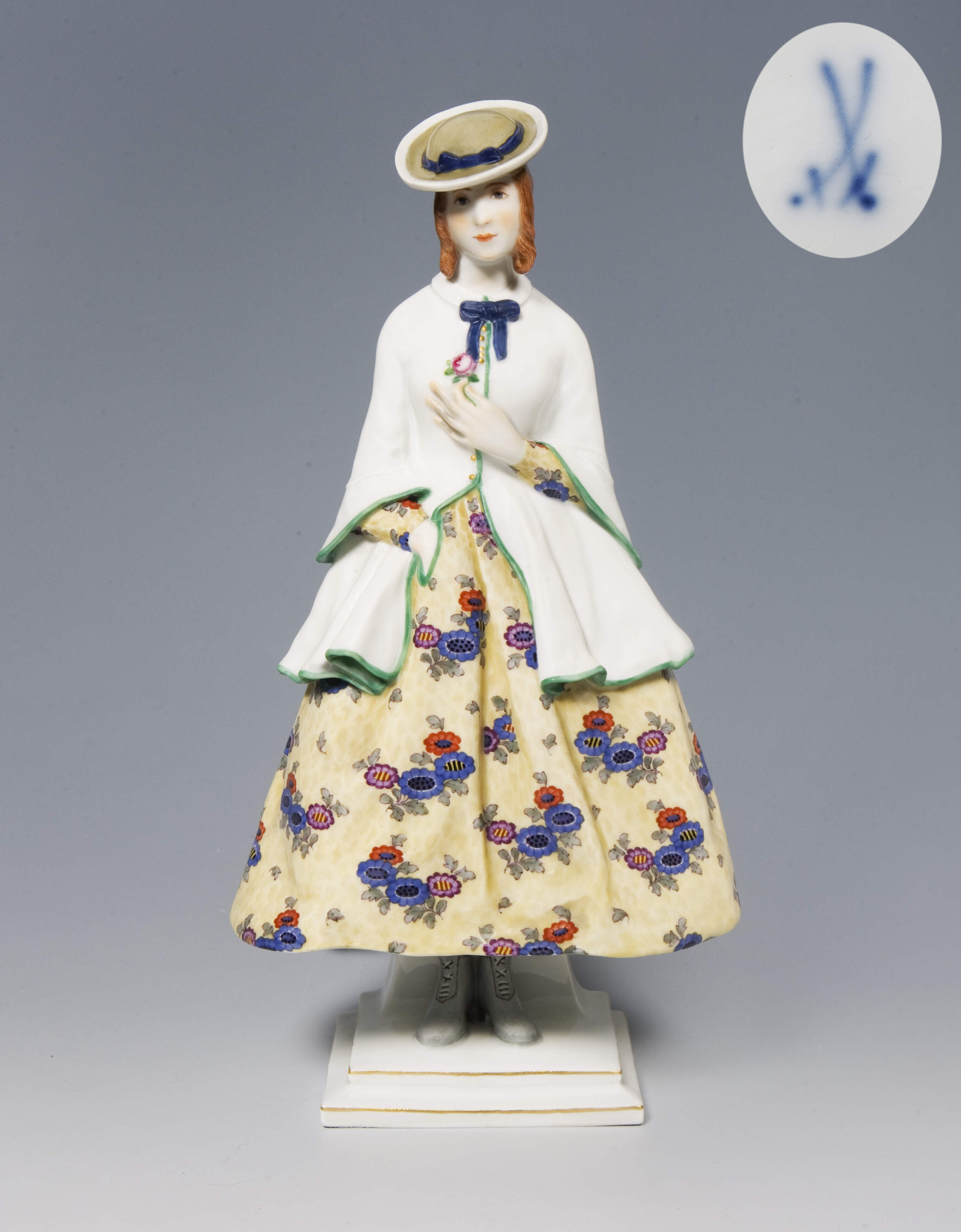 Meissen, Jugendstil-Figur "Dame mit Rose"
