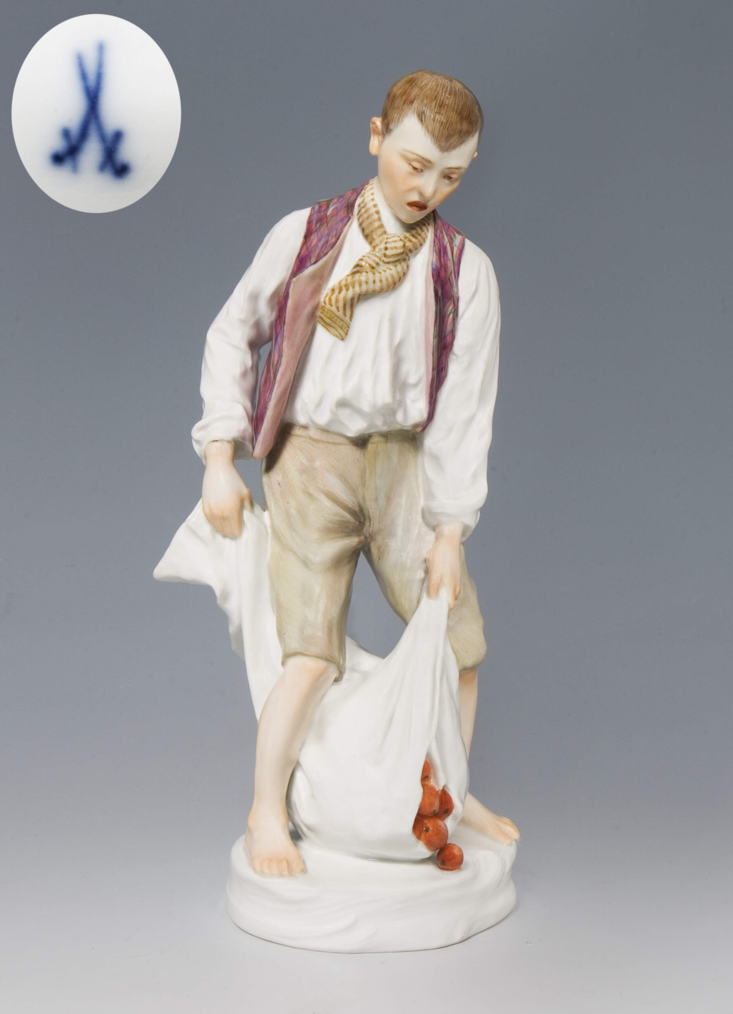 Meissen, Jugendstil-Figur "Knabe mit Apfelsack"