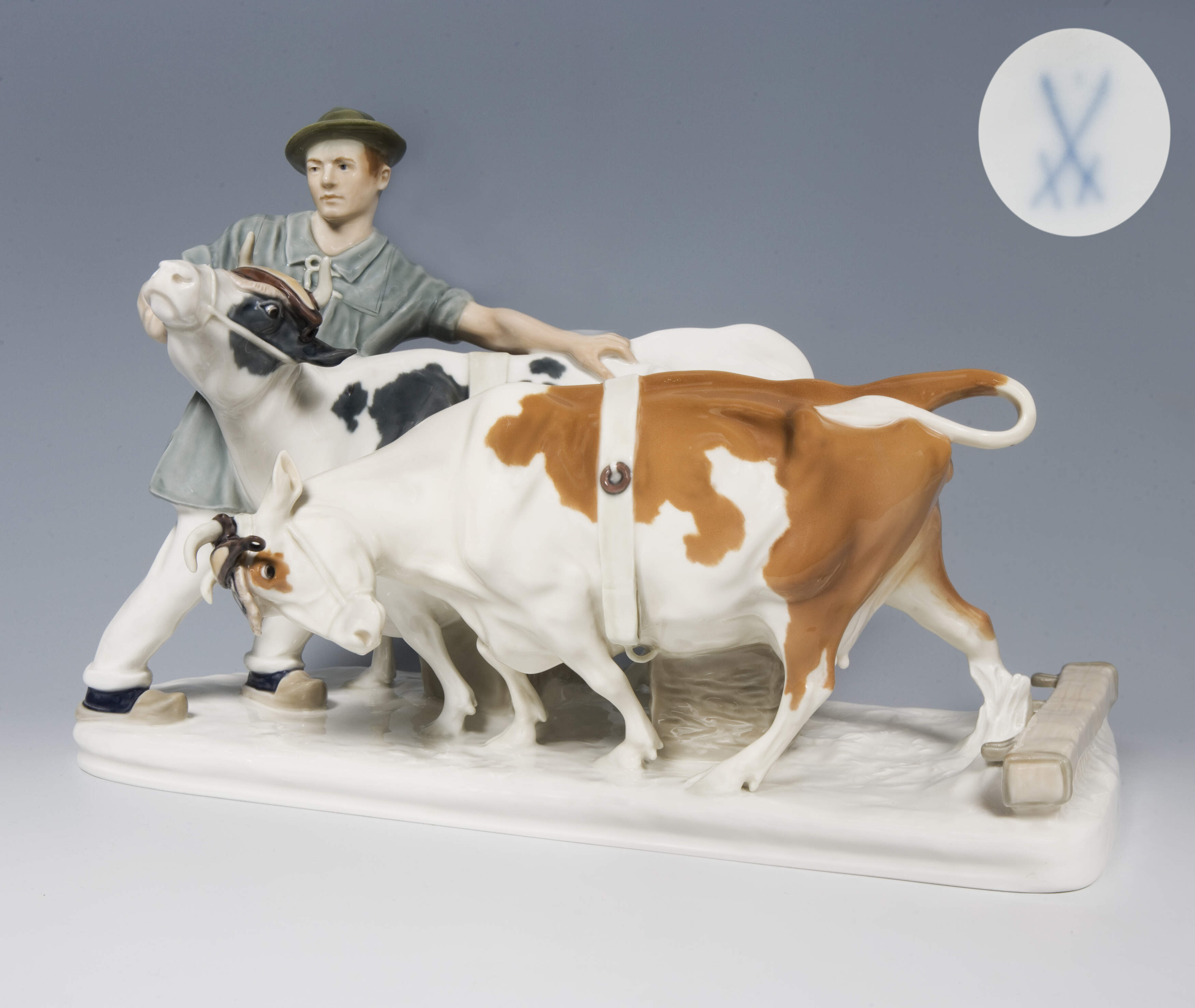 Meissen, Jugendstil-Figurengruppe "Bauer mit Ochsengespann"