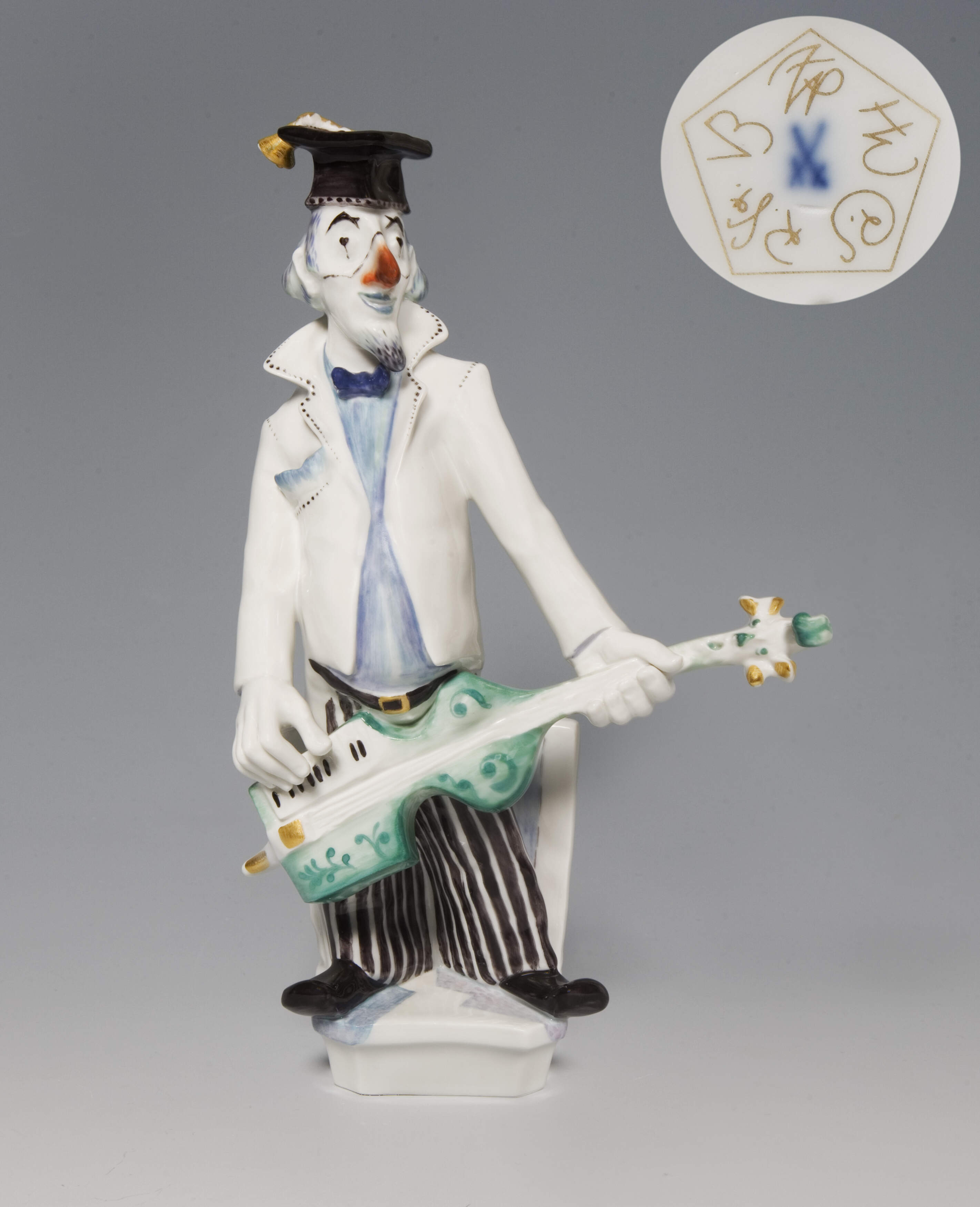 Meissen, "Clown mit Gitarre" mit Sonder-Signet