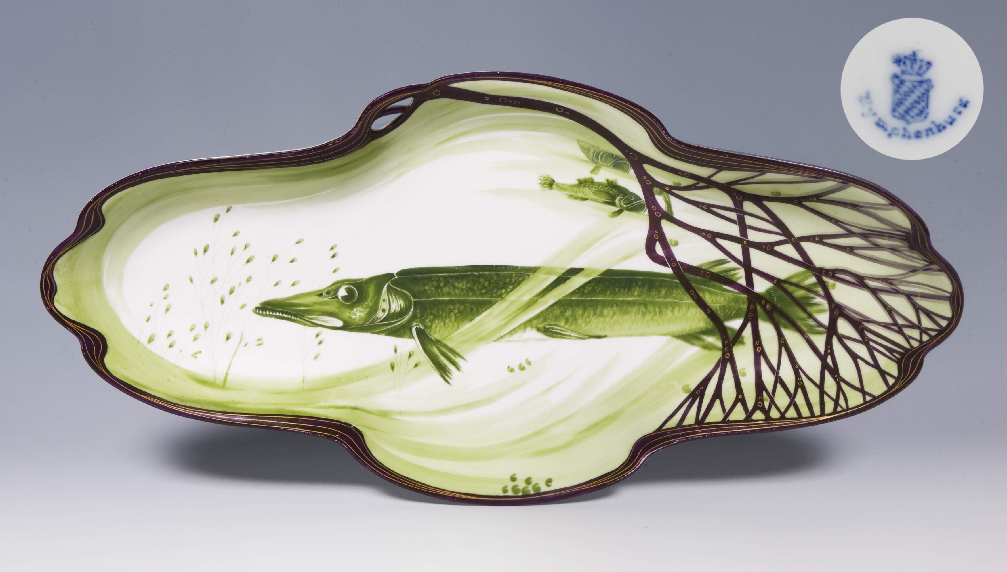 Nymphenburg, große Jugendstil-Fischplatte