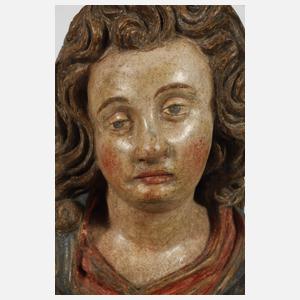 Heiligenfigur mit Flammenschwert