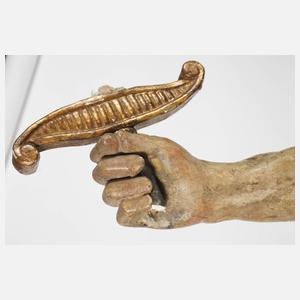 Heiligenfigur mit Flammenschwert