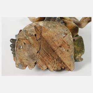 Heiligenfigur mit Flammenschwert