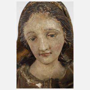 Geschnitzte Madonna