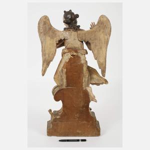 Geschnitzter barocker Engel