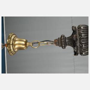 Geschnitzte Deckenlampe