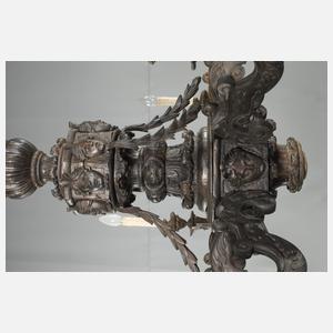 Geschnitzte Deckenlampe
