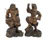 Zwei geschnitzte Figuren