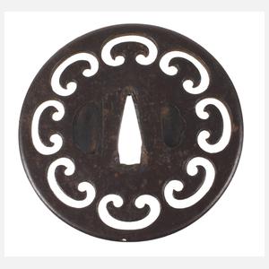 Sukashi Tsuba