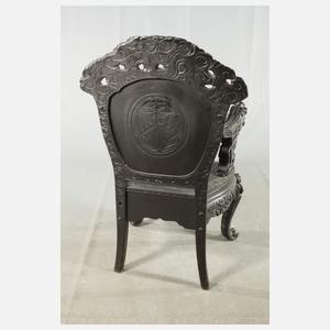Zwei prächtige Armlehnstühle