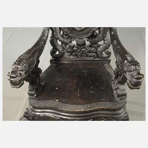 Zwei prächtige Armlehnstühle