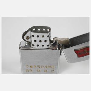 Feuerzeug als Ehrengabe im Koreakrieg