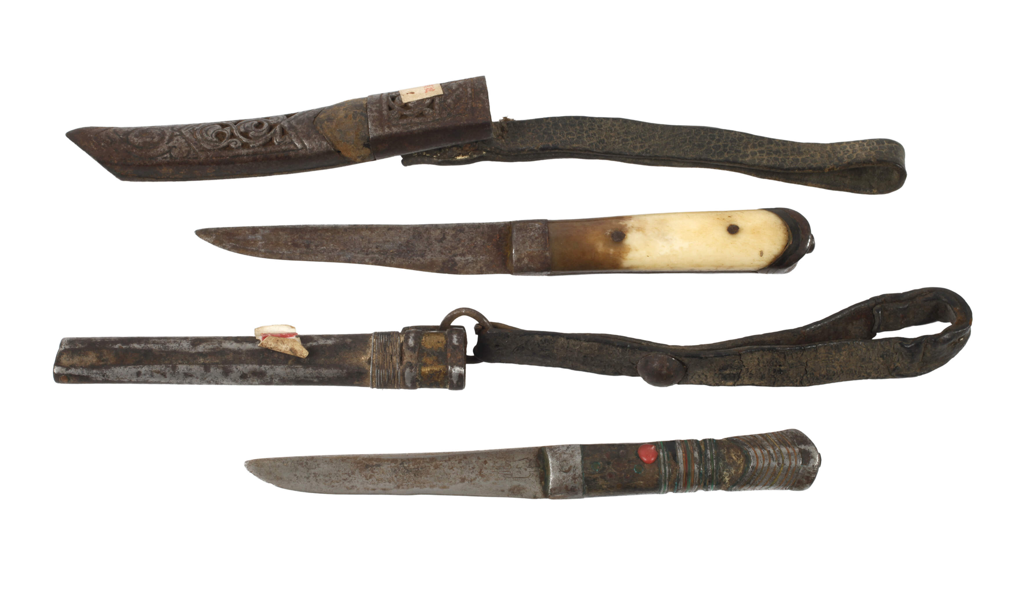 Zwei Gürtelmesser