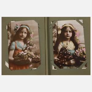 Zwei Postkartenalben Kitsch