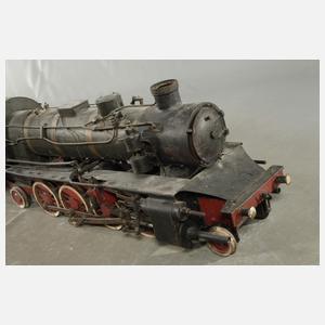 Große Gartenbahn-Dampflok mit Kohlefeuerung