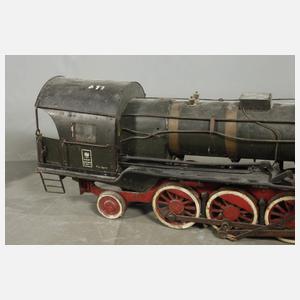 Große Gartenbahn-Dampflok mit Kohlefeuerung