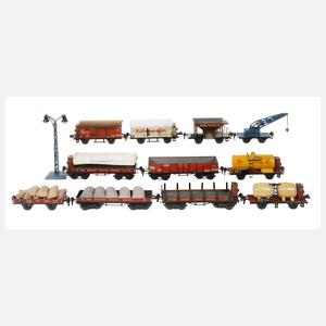 Konvolut Märklin Güterwagen und Bogenlampe