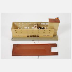 Märklin Bahnhof "Friedrichshafen" und Sockelkran