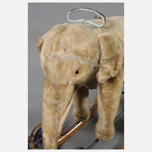 Steiff Elefant als Reittier auf Rädern mit Wippe