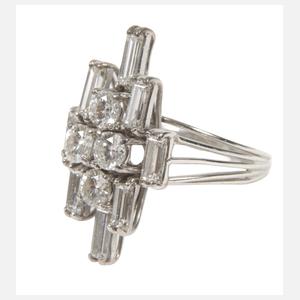 Prächtiger Damenring mit Diamanten