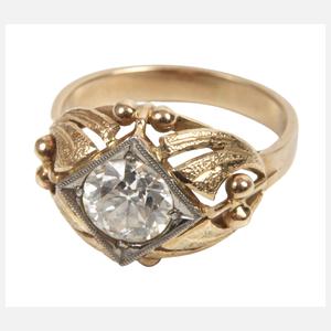 Prächtiger Damenring mit Diamant von ca. 1,8 ct