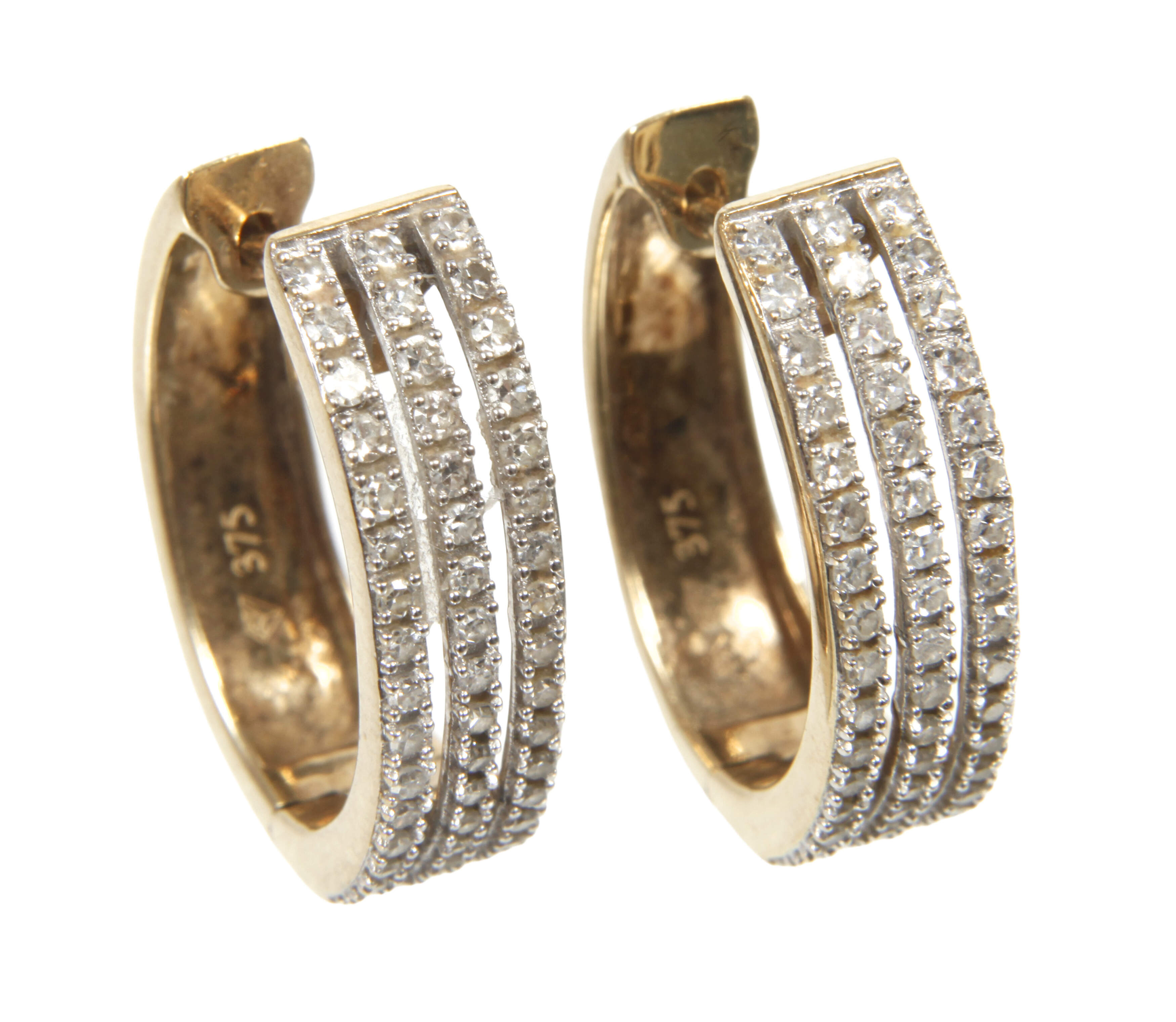 Paar Ohrringe mit Diamantbesatz