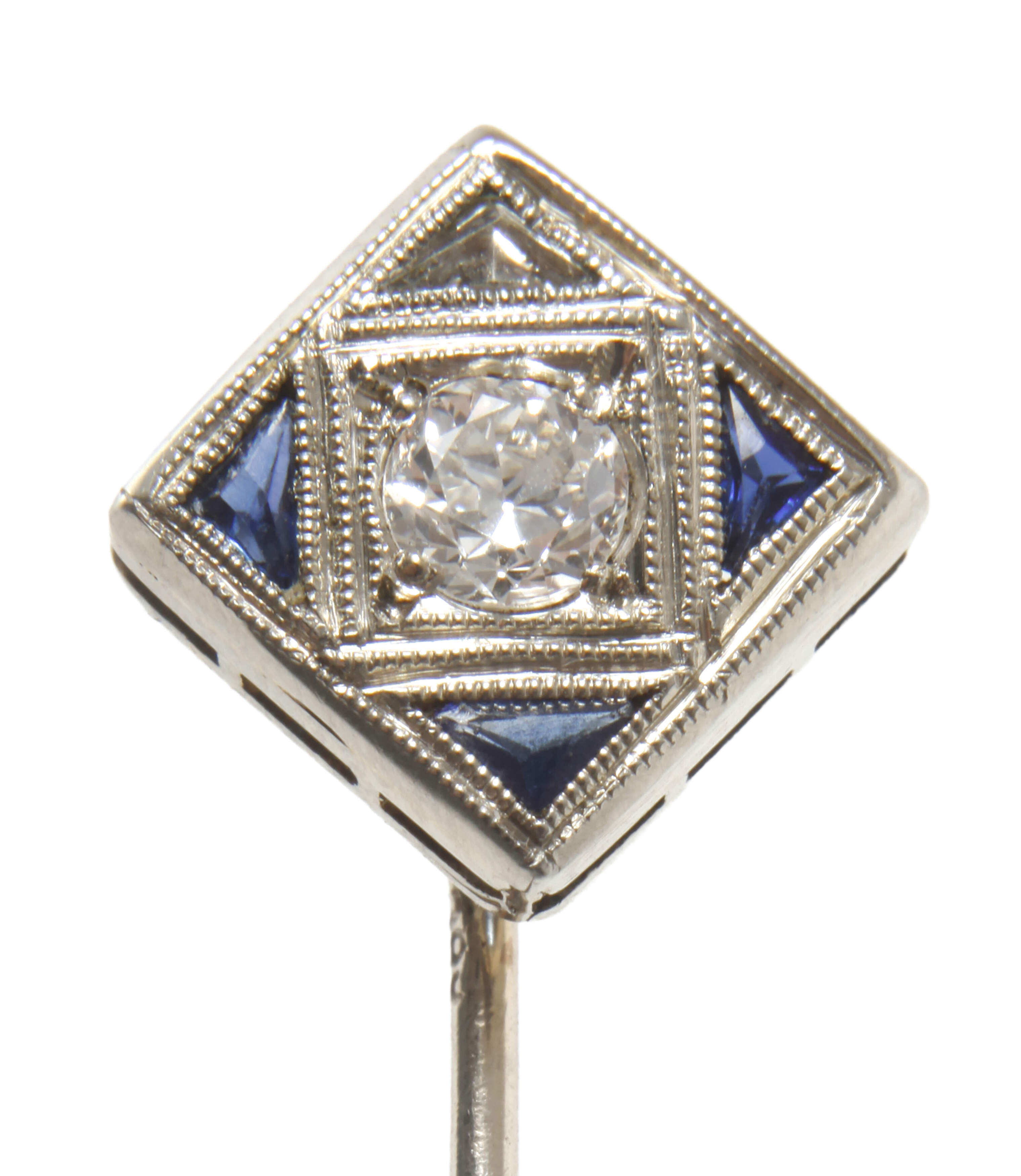 Feine Krawattennadel mit Diamant und Saphiren