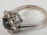 Damenring mit Saphir und Diamanten