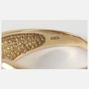 Damenring mit Saphir und Diamanten
