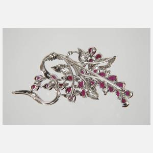 Brosche mit Rubinen und Diamanten