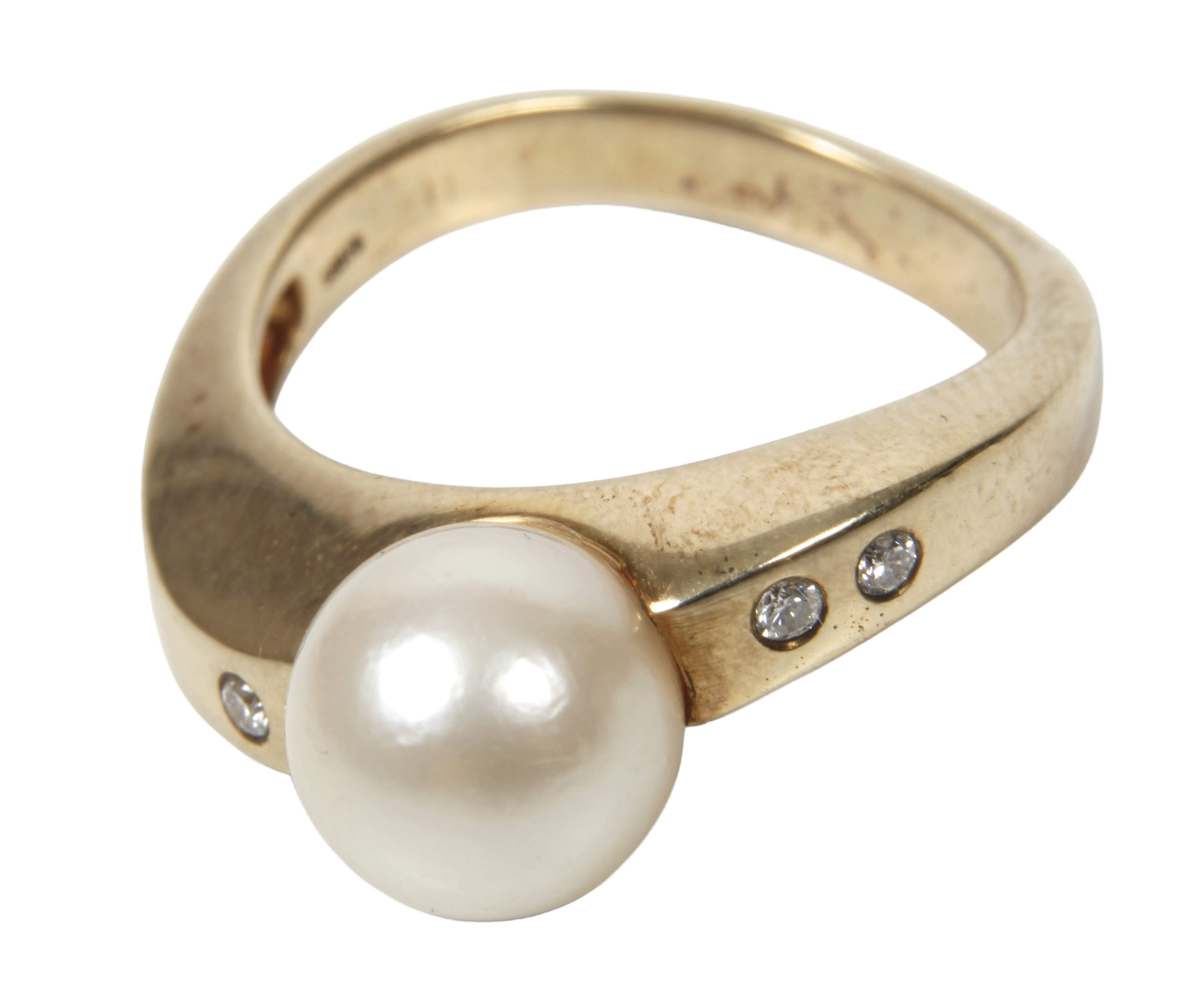 Damenring mit Perle und Brillanten