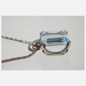 Anhänger mit Blautopas und Diamanten