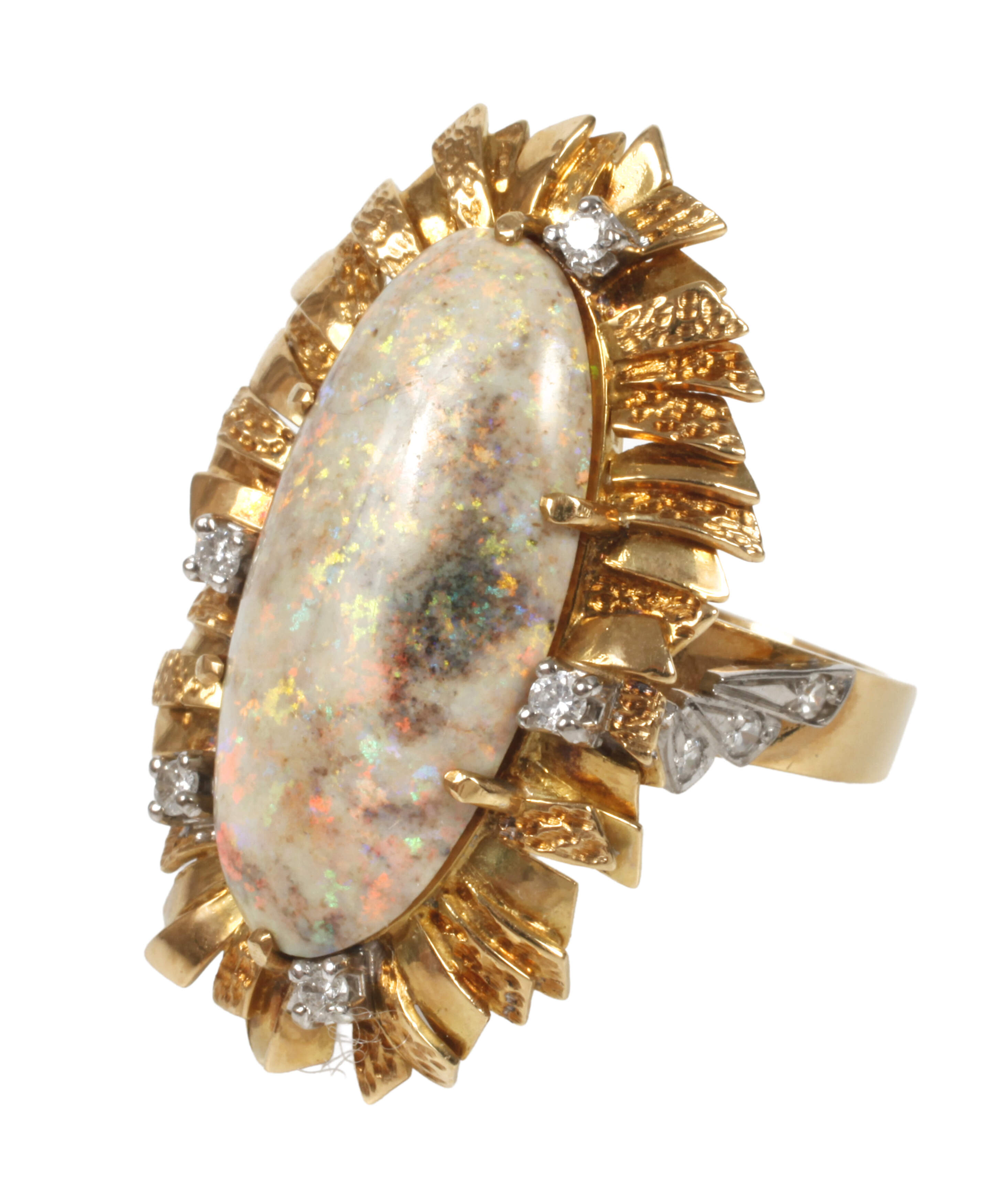 Damenring mit Edelopal und Brillanten