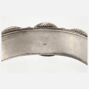 Zwei Armspangen mit Türkisen