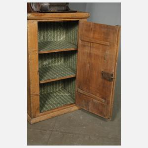 Schrank mit Lavabo