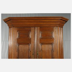 Kleiner barocker Dielenschrank