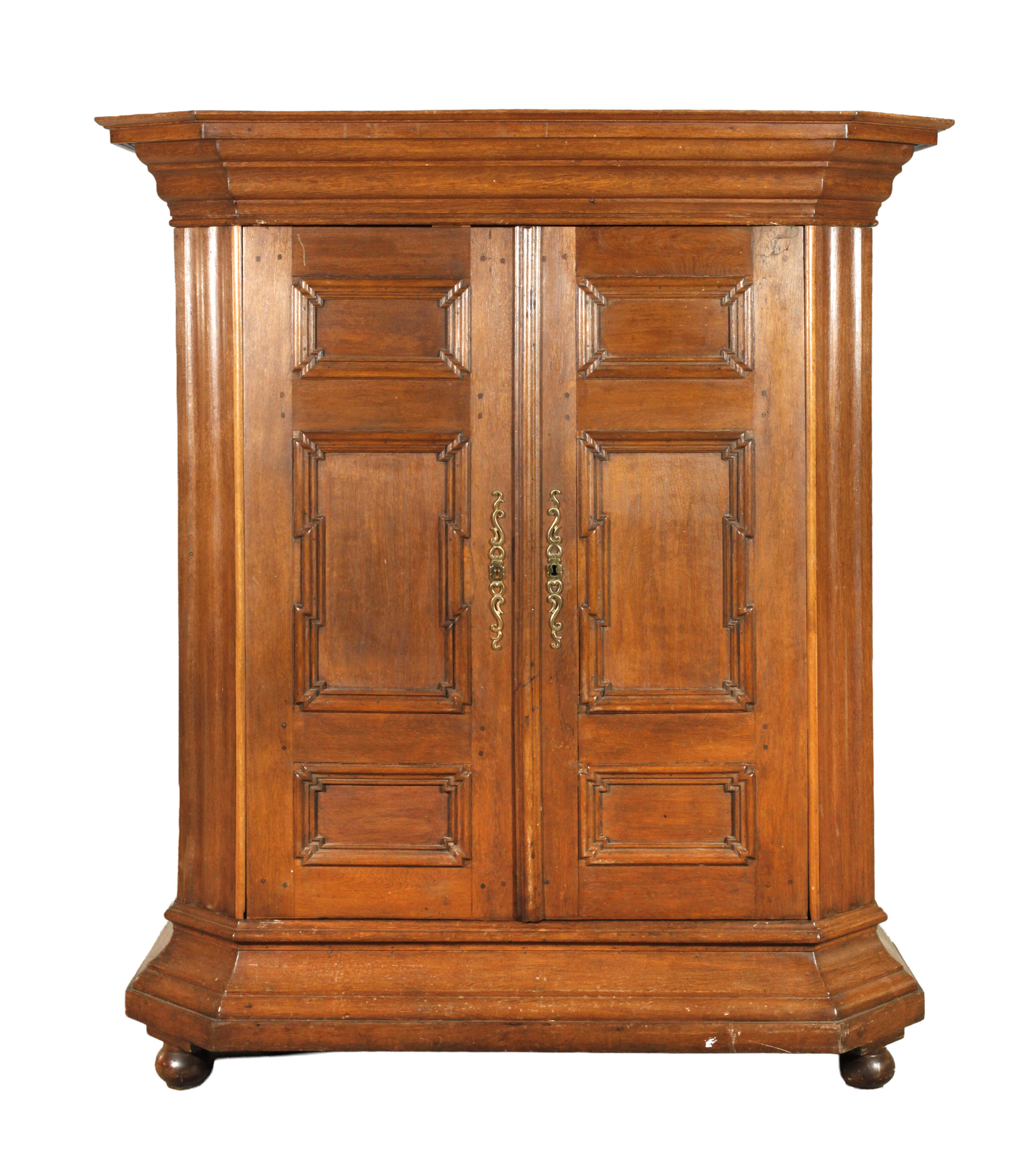 Kleiner barocker Dielenschrank